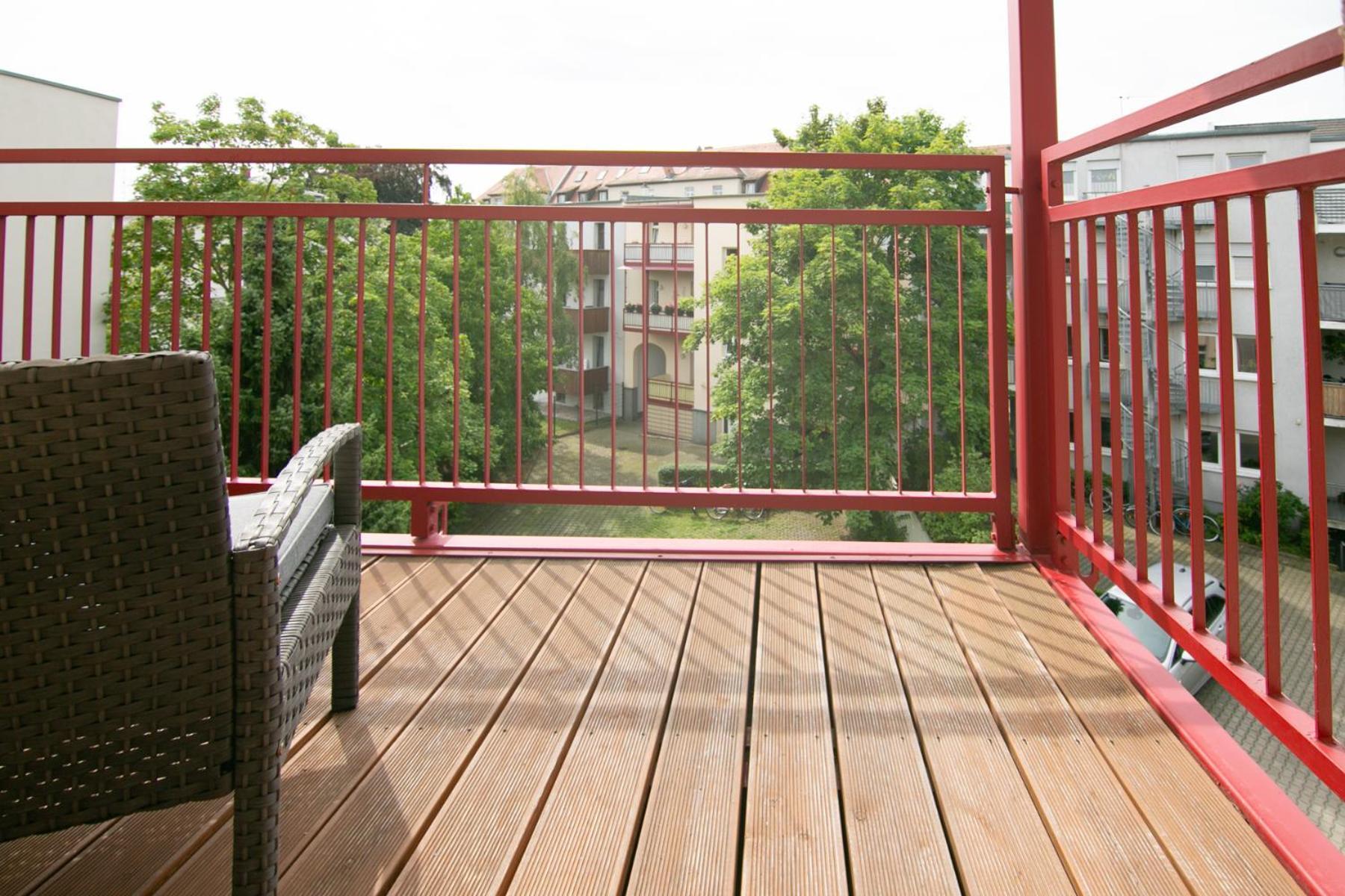 2 Zimmer, Bett Und Schlafsofa, Balkon, Waschmaschine L Lipsia Esterno foto